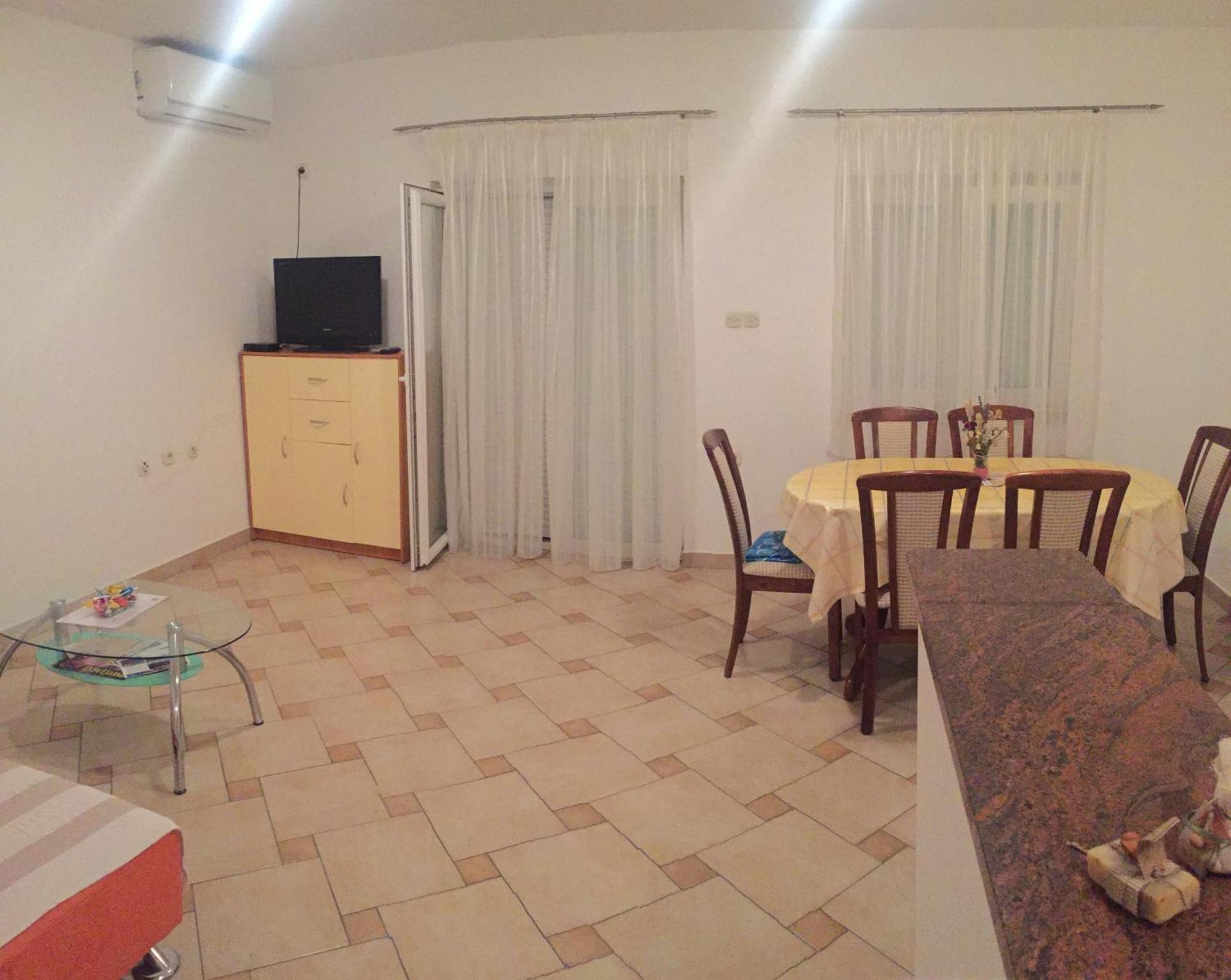 Apartments Vidovic Povljana Camera foto